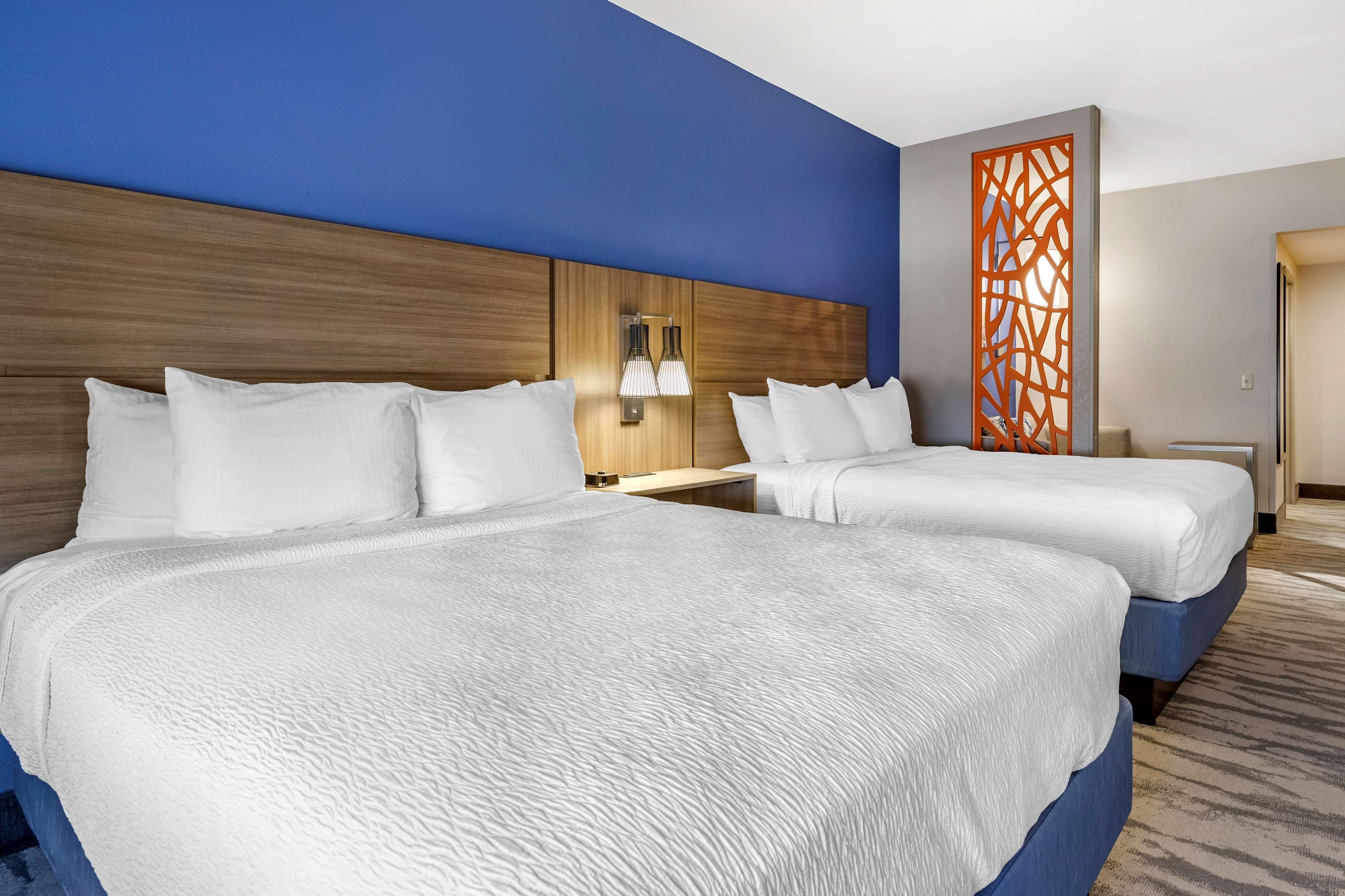 Best Western Plus Castlerock Inn & Suites Μπέντονβιλ Εξωτερικό φωτογραφία