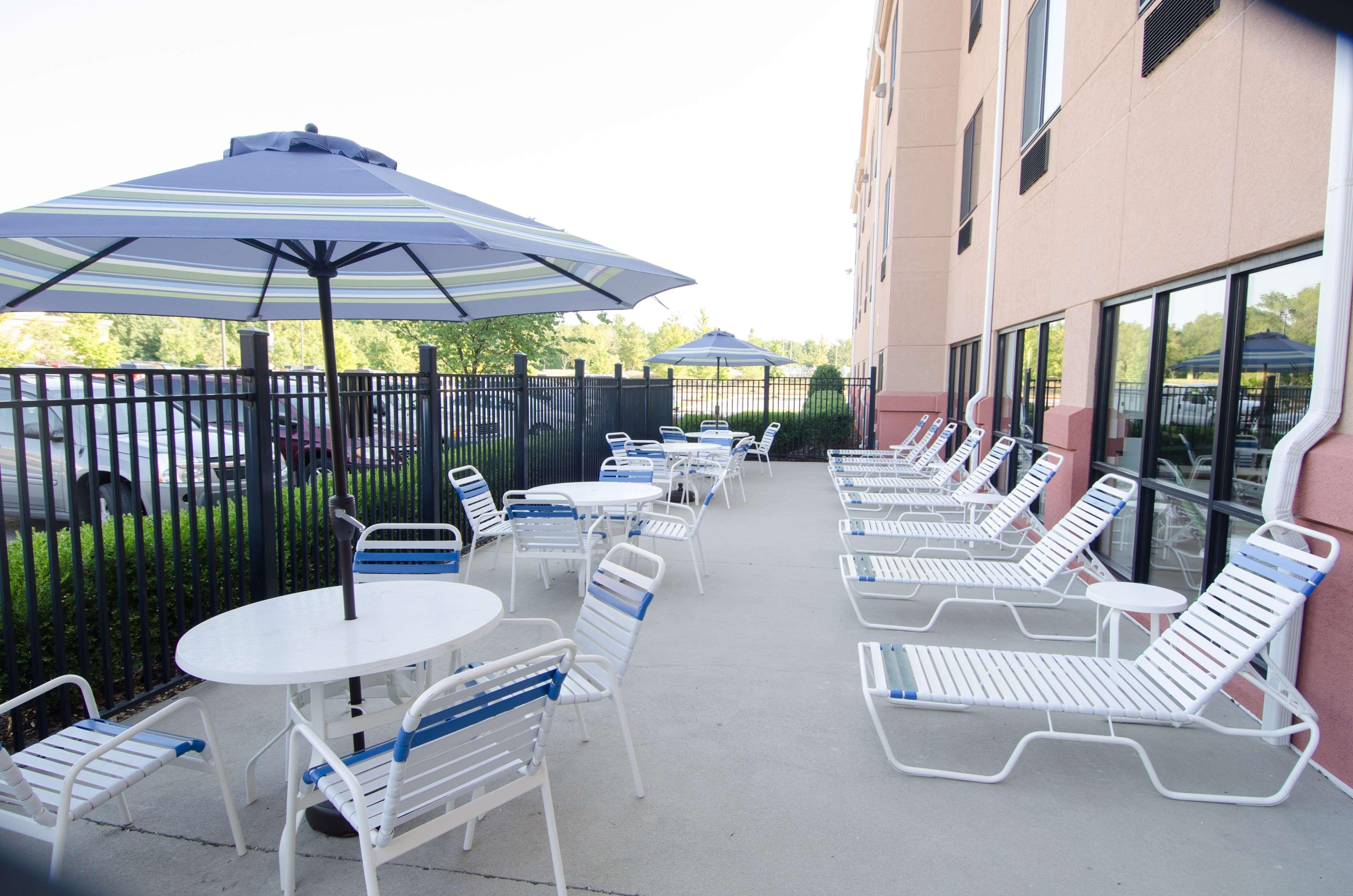 Best Western Plus Castlerock Inn & Suites Μπέντονβιλ Εξωτερικό φωτογραφία