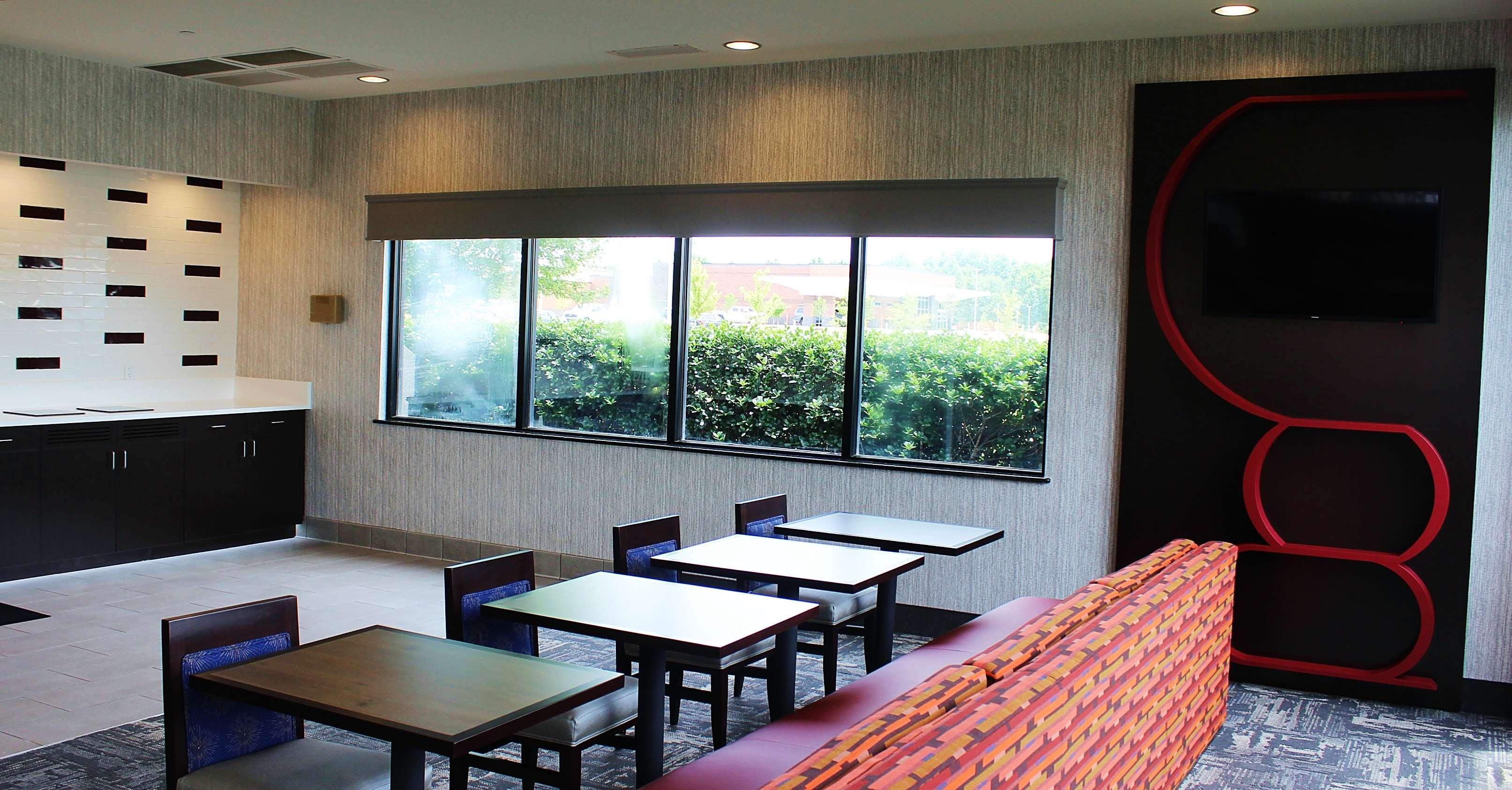 Best Western Plus Castlerock Inn & Suites Μπέντονβιλ Εξωτερικό φωτογραφία