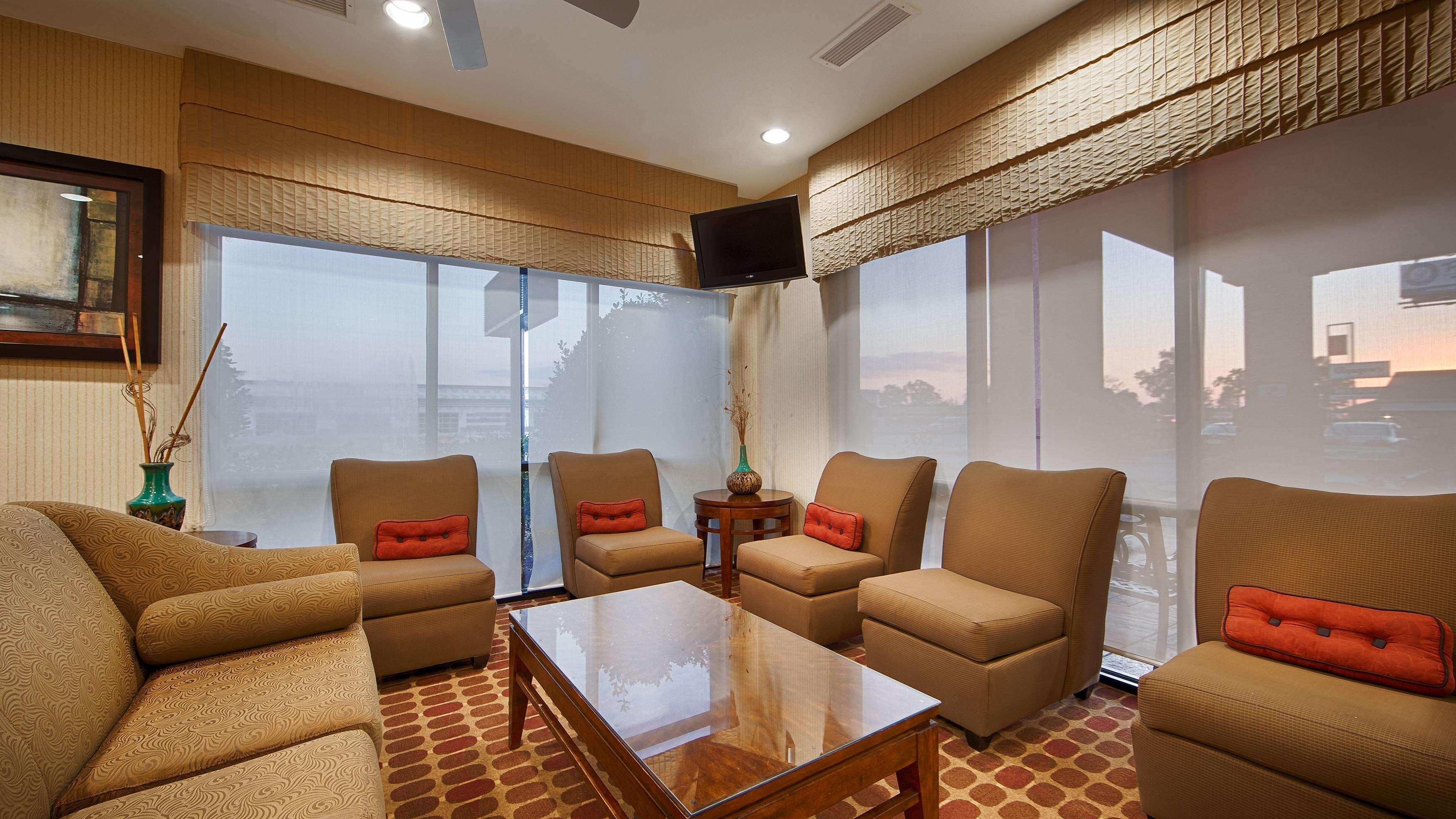Best Western Plus Castlerock Inn & Suites Μπέντονβιλ Εξωτερικό φωτογραφία